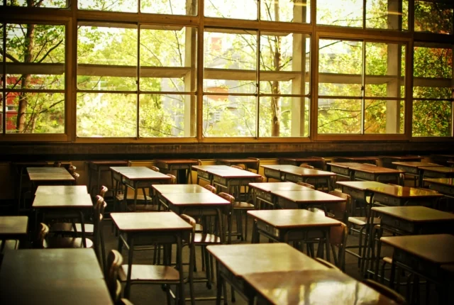 学校を忌引きで休む場合について